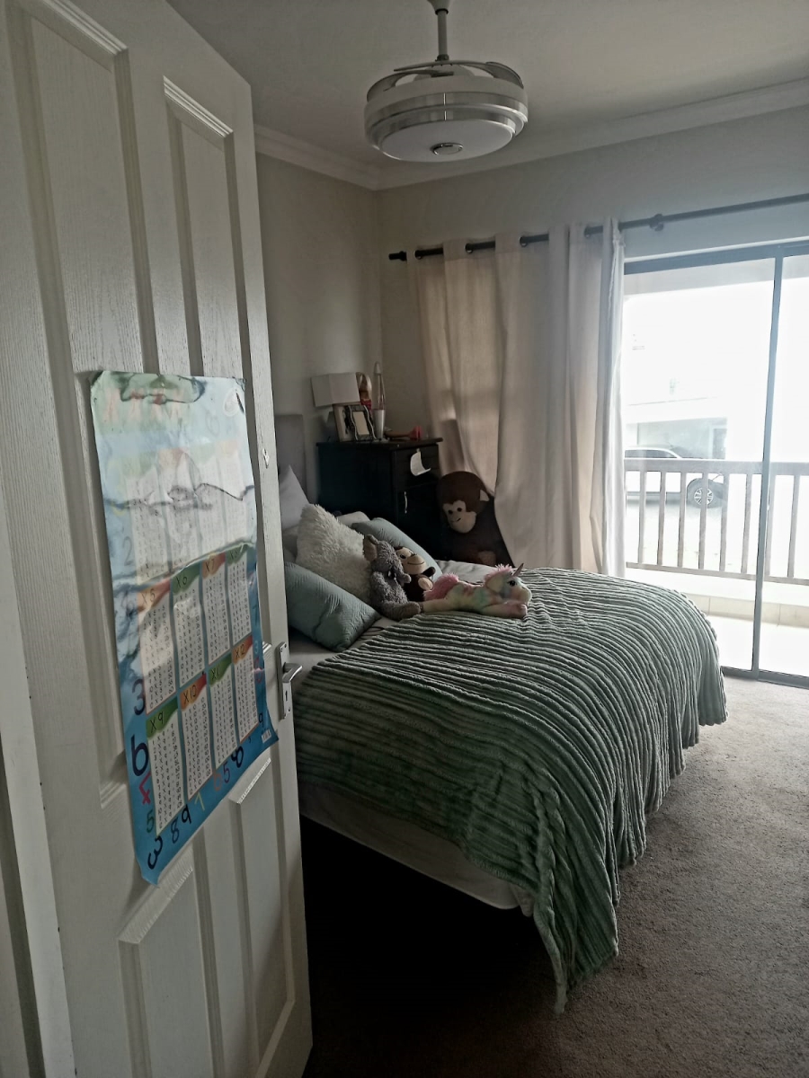 3 Bedroom Property for Sale in Kraaibosch Western Cape